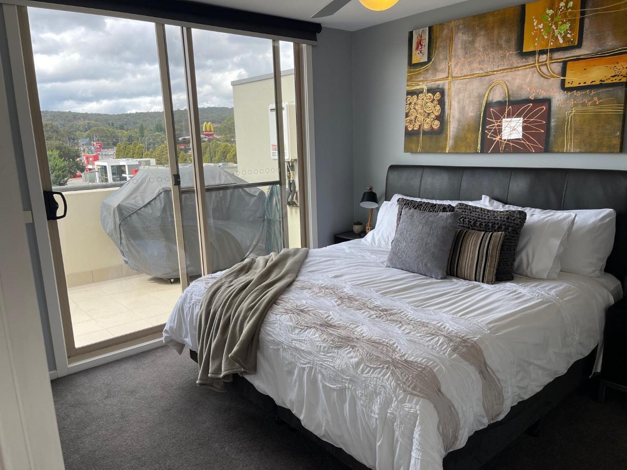 Apartamento Qbn Cracker: 2Br, 2Ba, 2 Secure B/ Ment Car Parks Queanbeyan Exterior foto